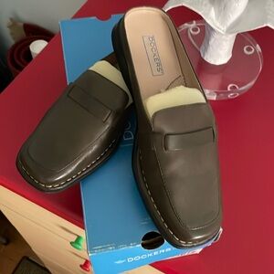 Women’s Dockers brand new!